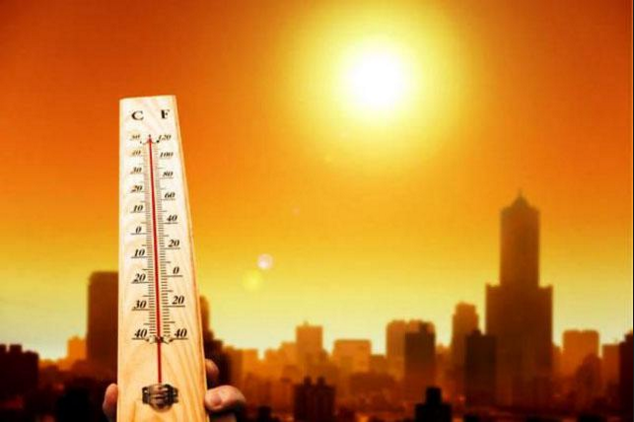 Hawa panas yang menyengat di kota surabaya sejak november 2015