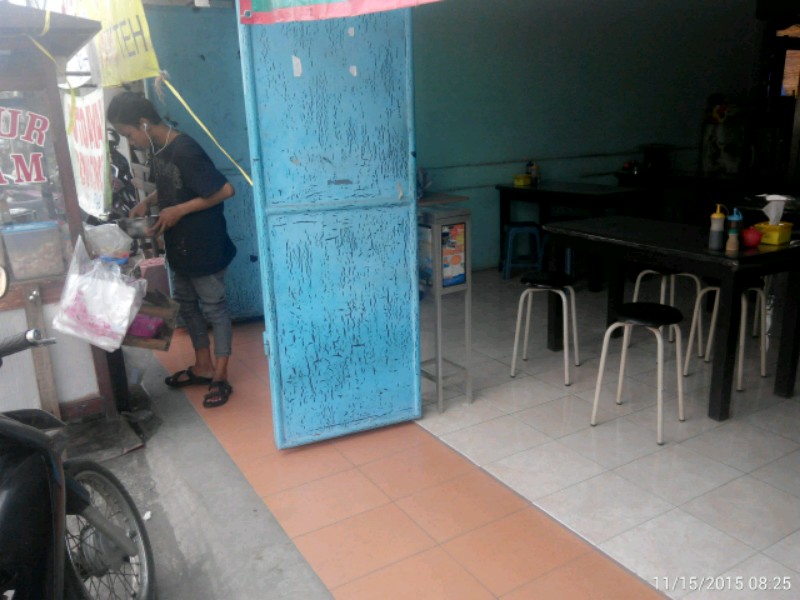 dari samping