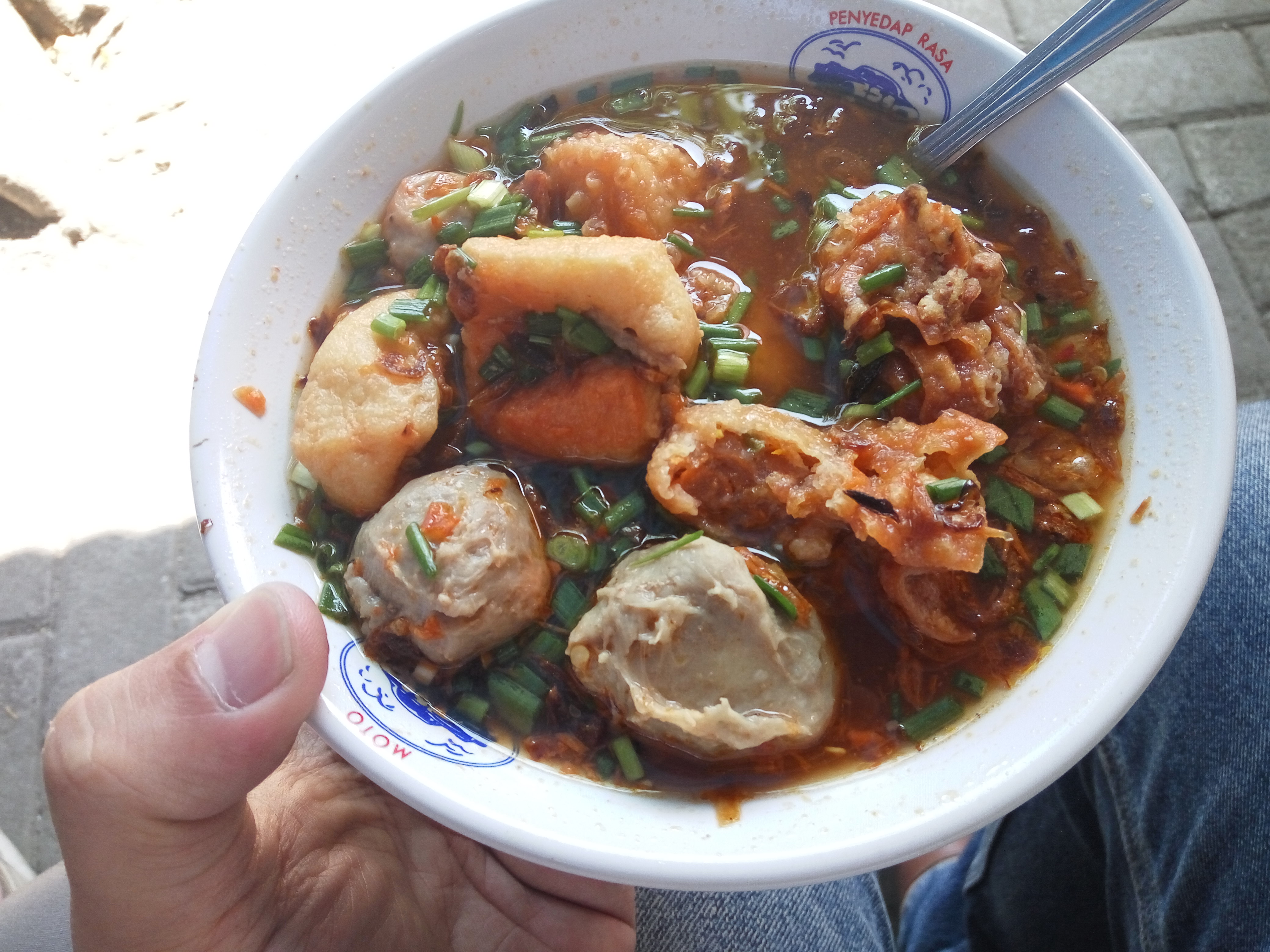 Kuliner Surabaya Bakso Pak War Manyar Kertoarjo yang fenomenal